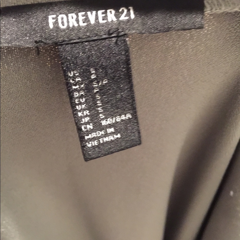 Forever 21 - Picture 2 of 2